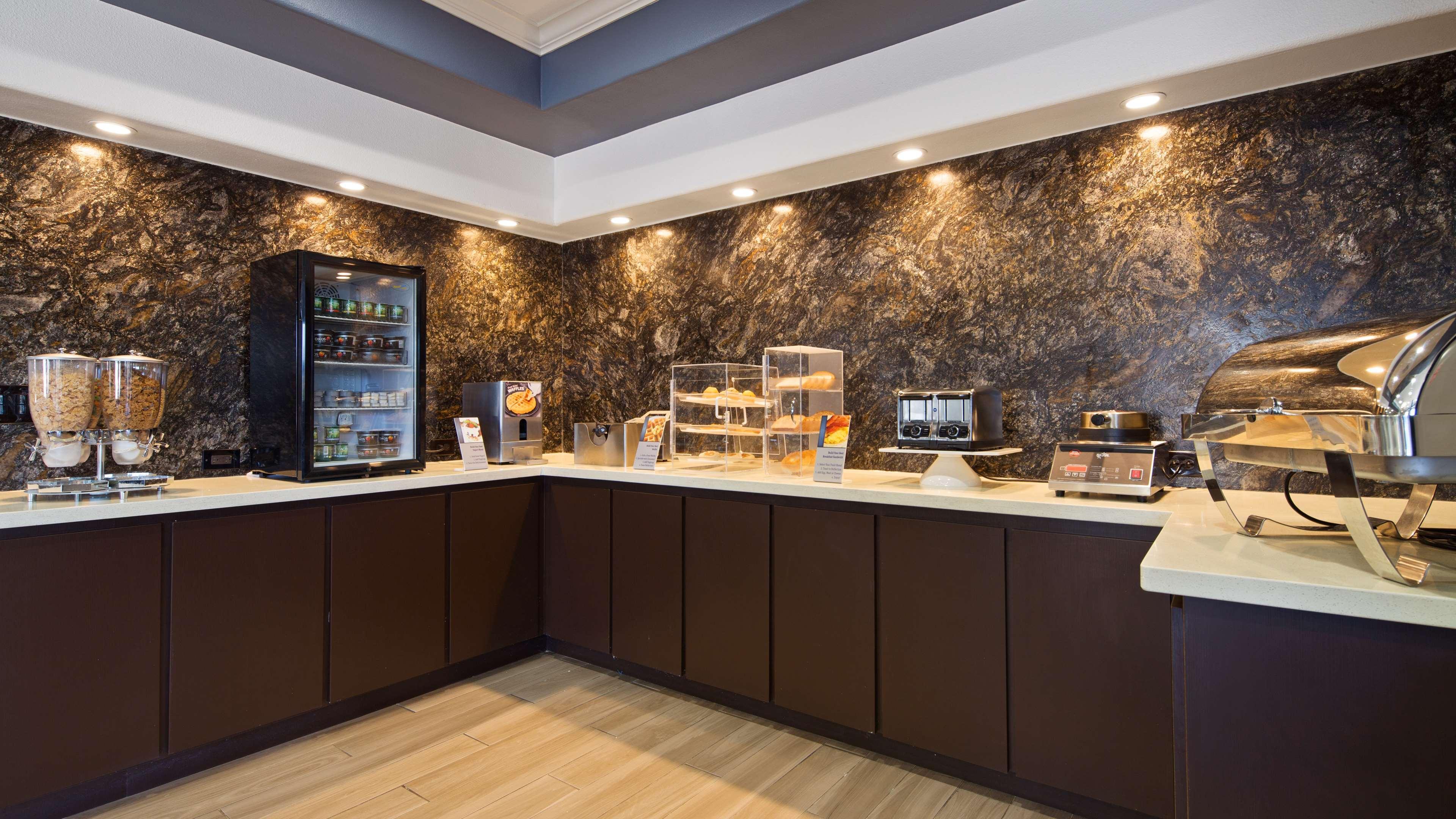 Best Western Plus North Houston Inn & Suites Екстер'єр фото