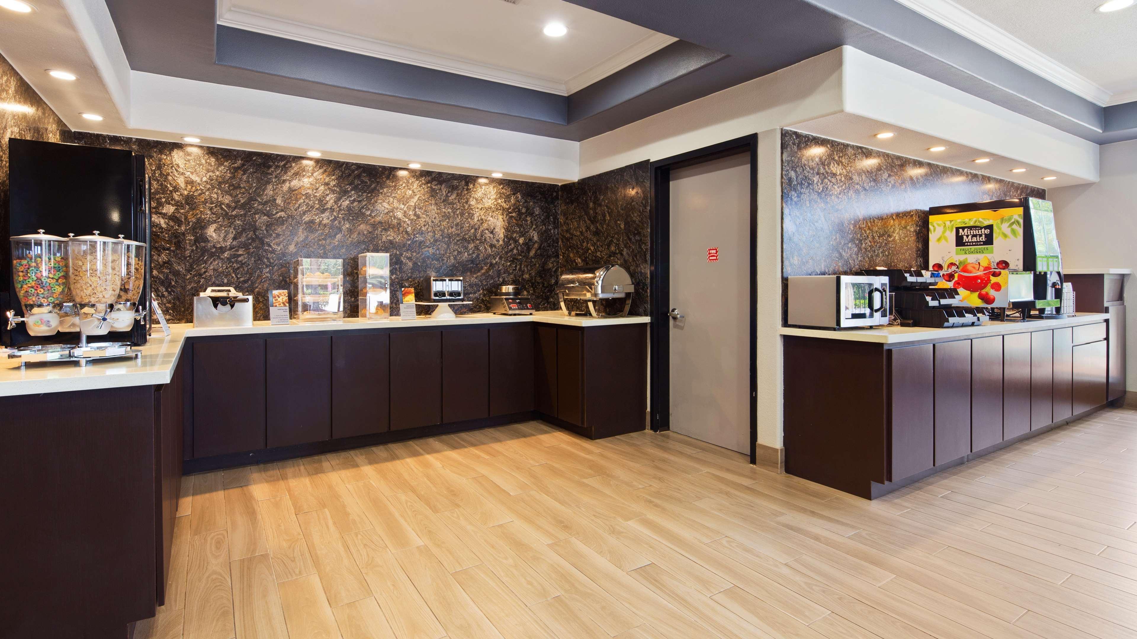 Best Western Plus North Houston Inn & Suites Екстер'єр фото