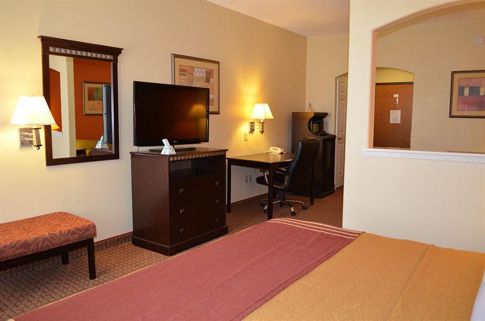 Best Western Plus North Houston Inn & Suites Екстер'єр фото